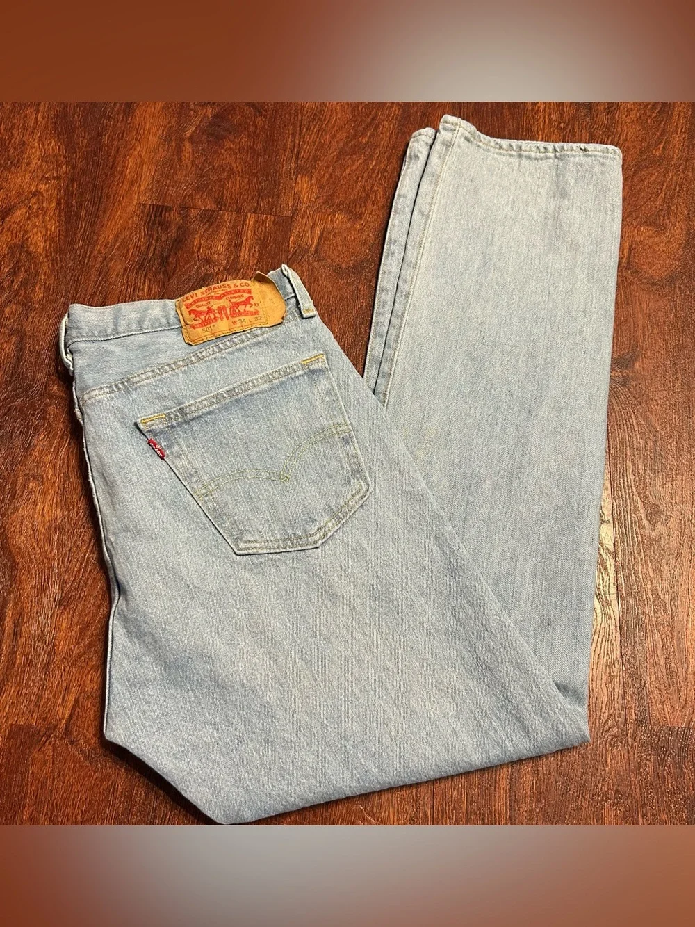 Levi’s 501 button fly 34 x 32 straight leg denim jeans - light wash